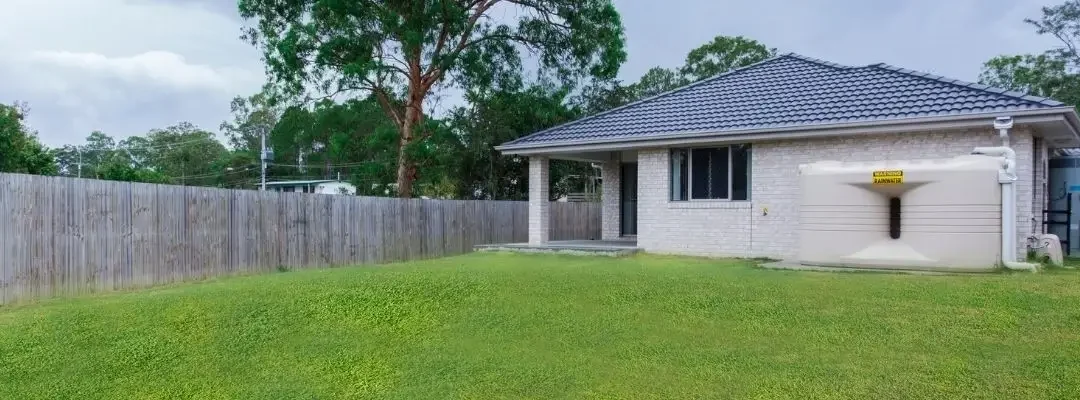 How to Choose the Right Fencing Material for Your Home