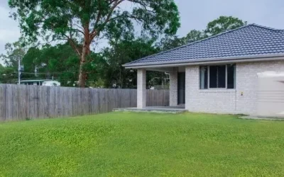 How to Choose the Right Fencing Material for Your Home